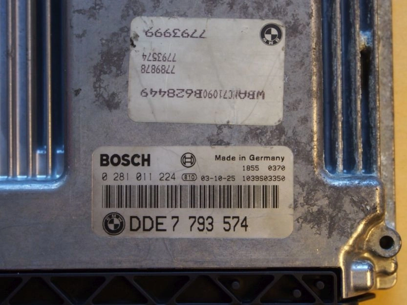 0281011224 7793574 7789878 7793574 1037361861 EDC16C31 BMW E60 3.0D XPROG BDM FULL.rar