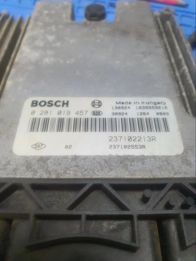 0281019457 237102213R 237102553R 1037526652 EDC17C42 DACIA SANDERO 1.5DCI 2013Y MTgearbox BENCH FULL.7z
