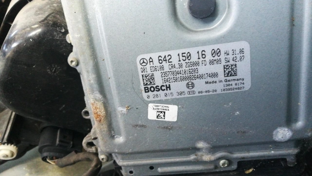 0281015305 A6421501600 HW31.06 SW42.07 1037393839 EDC16C31 MB W906 3.0cdi ATgearbox OBD.rar