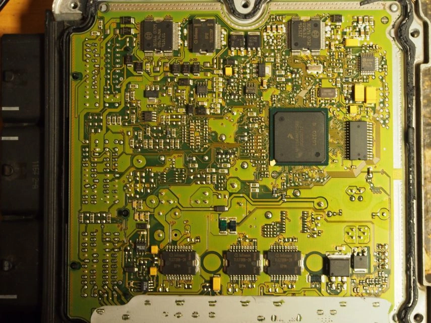 0281013202 6G91-12A650-AE 1037389881 EDC16CP39 Land Rover Discovery 2.2D 2008y XPROG BDM FULL.rar