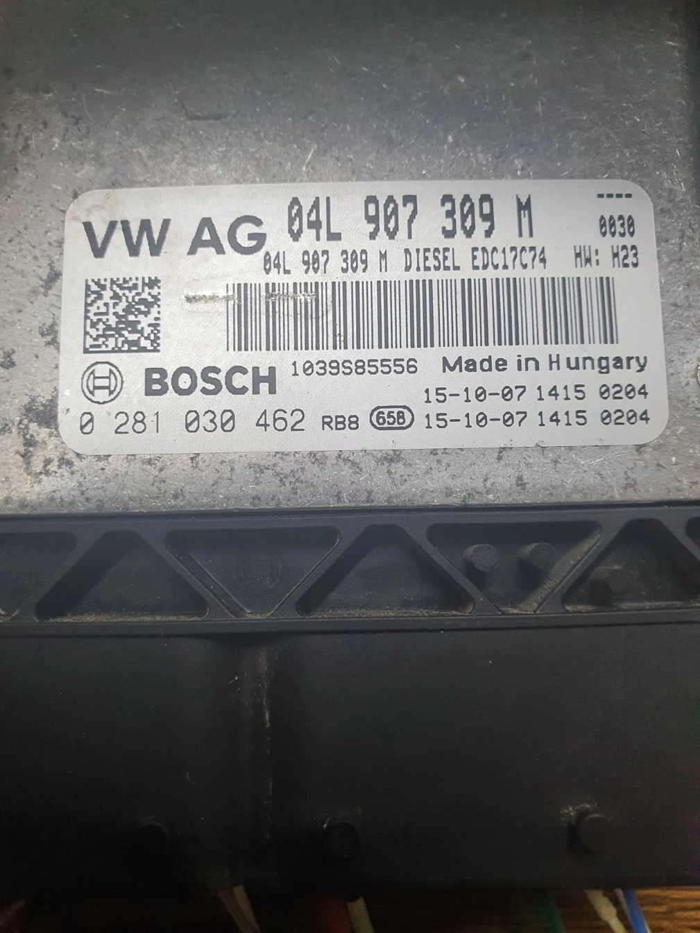 0281030462 04L907309M 10SW008723 EDC17C74 VW PASSAT 2.0TDI 150HP BENCH FULL.7z