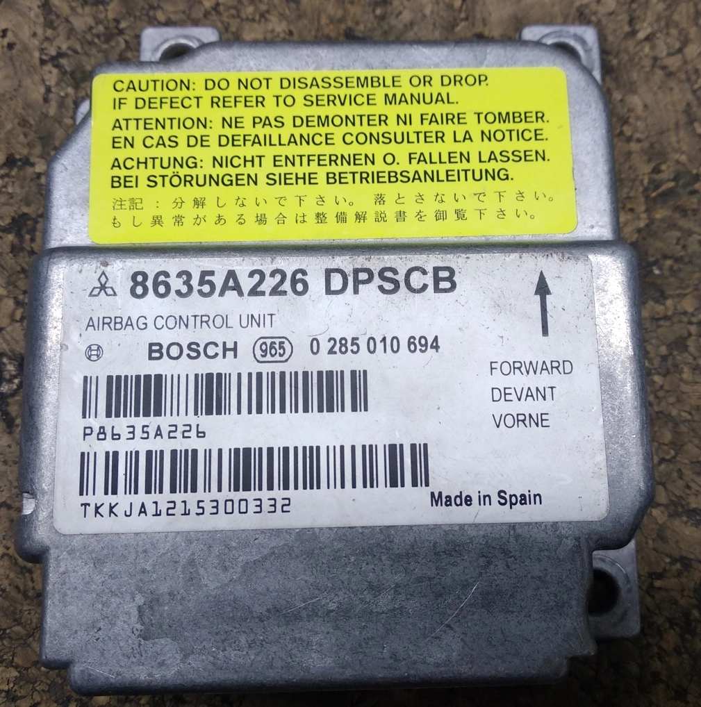 P8635A226 Mitsubishi Colt 9S12D64 CRASH+CLEAR SRS.rar