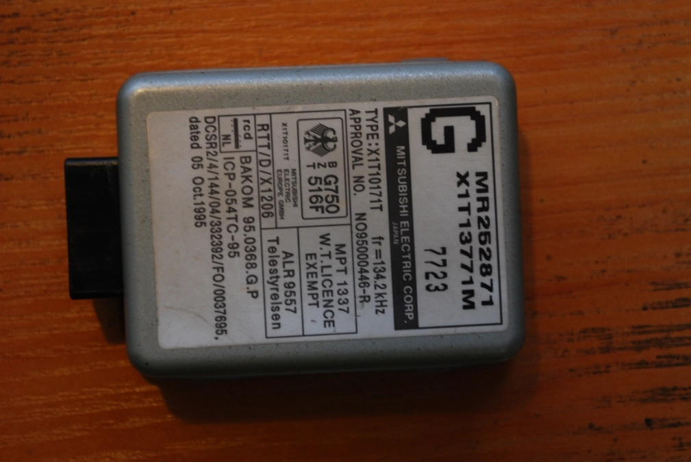 E2T66876H1 7719 MD340290 MR252871 MITSUBISHI GALANT 2.5L 1997Y 120KW ECU MH7202F IMMO X24C01 KEY 4C STARTSET EEP.rar