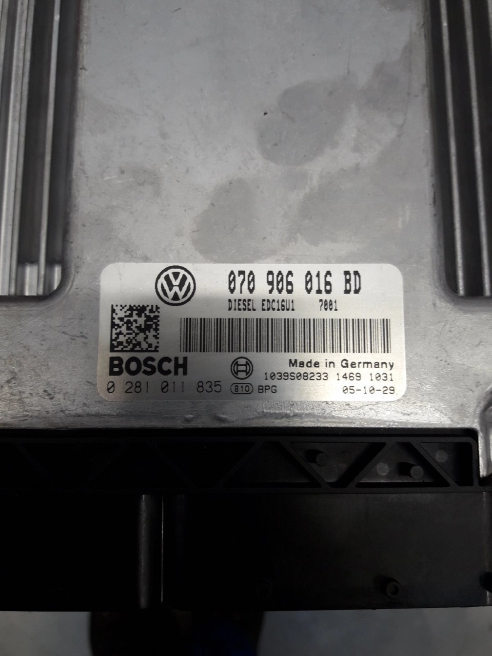 0281011835 070906016BD 1037372944 EDC16U1 VW T5 2.5TDI 128kW AXE 2005 ATgearbox BDM FULL.rar