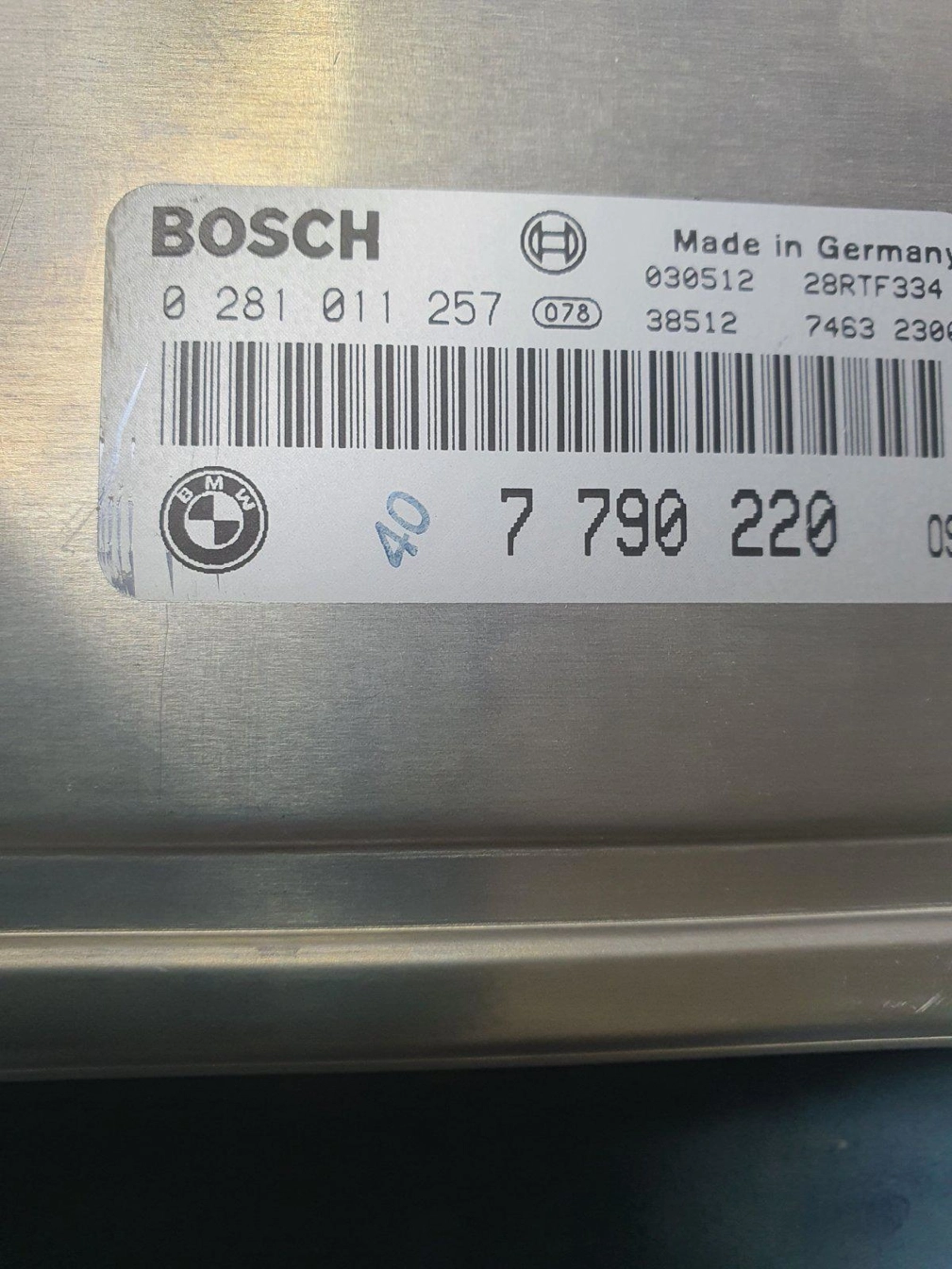 0281011257 7790220 1037361837 EDC15C4 BMW E53 3.0D 2004Y ATgearbox FULL.7z