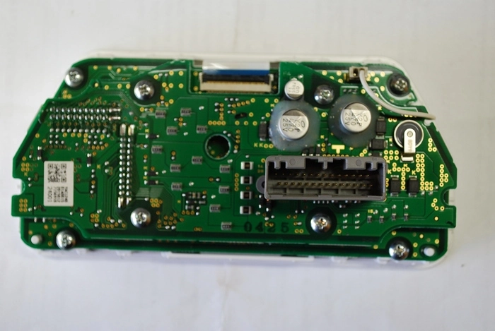2CR-83500-20 YA1124-002 DASH YAMAHA YZFR1 2015Y 93RH86 EEP.rar