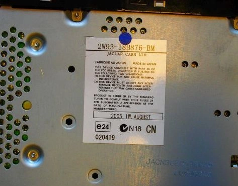 2W93-18B876-BM RADIO JAGUAR XJ 2005Y 24C08 CODE+RESET COUTER EEP.rar