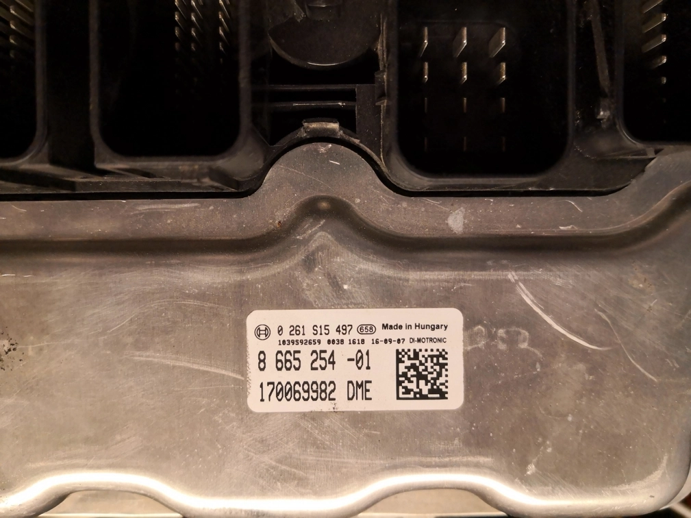 0261s15497 8665254 170069982 10SW003192 MEVD17.2.H BMW F15 5.0i 330kW USA ATgearbox FULL.rar