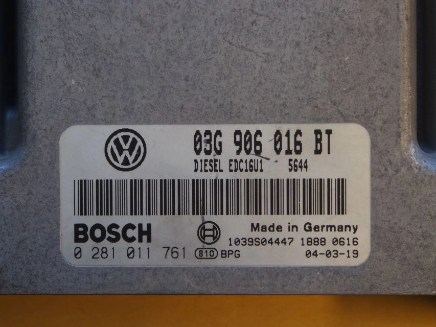 0281011761 03G906016BT 5644 1037369568 EDC16U1 VW Touran 1.9TDI 105hp AVQ IMMMOOFF XPROG BDM FULL.rar