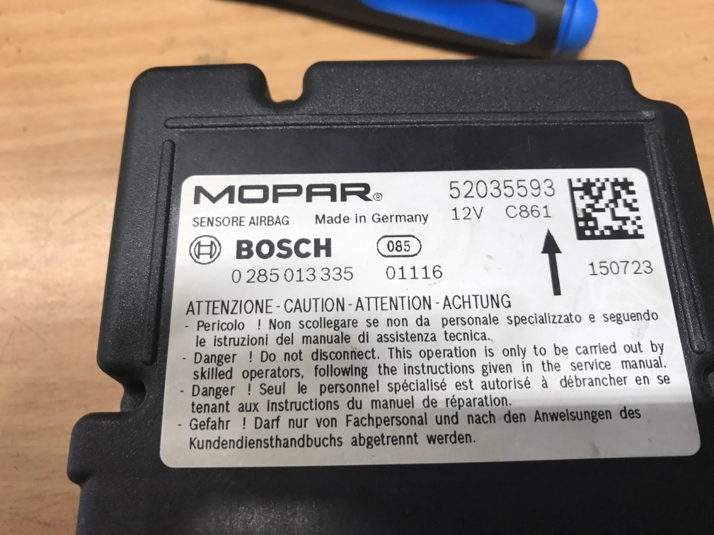 52035593 0285013335 FIAT 500 CRASH+CLEAR SRS.rar