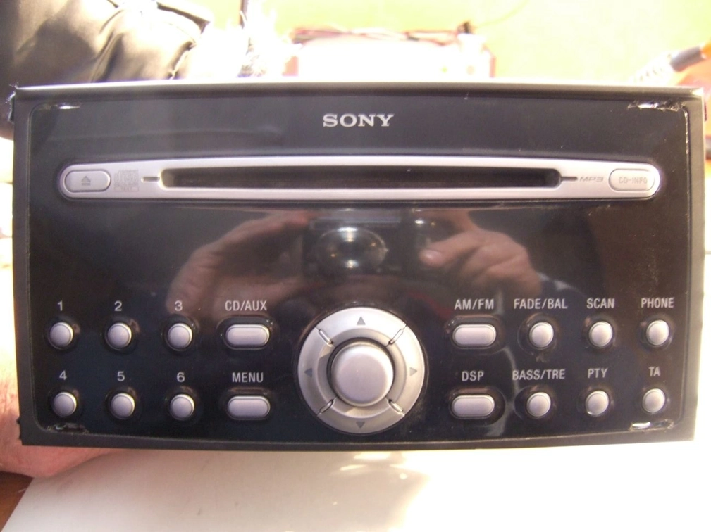 4M5T-18C815-BK Ford Sony 4L00M code6618 FULL.rar