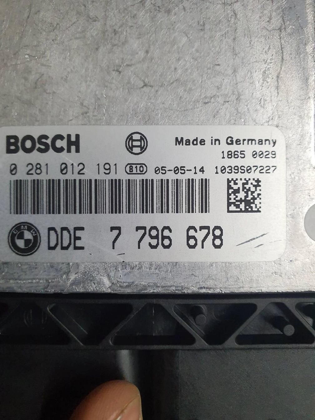0281012191 7796678 1037390198 EDC16C35 BMW535 E60 2006Y 3.0D BITURBO ATgearbox BDM FULL.7z