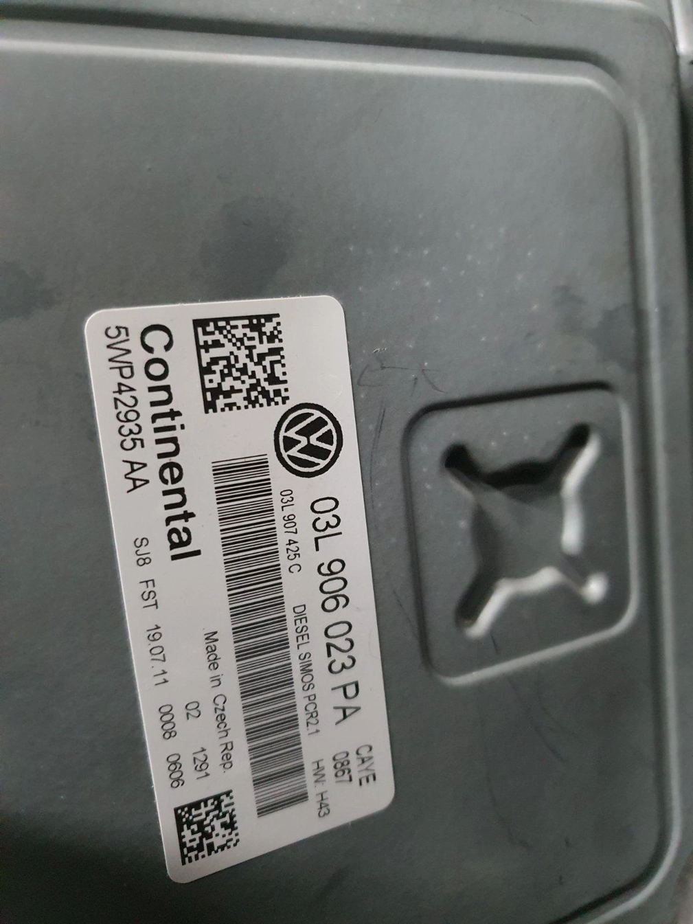 5WP42935AA 03L906023PA 0867 PCR2.1 VW CADDY 1.6TDI CAYE MTgearbox OBD.7z