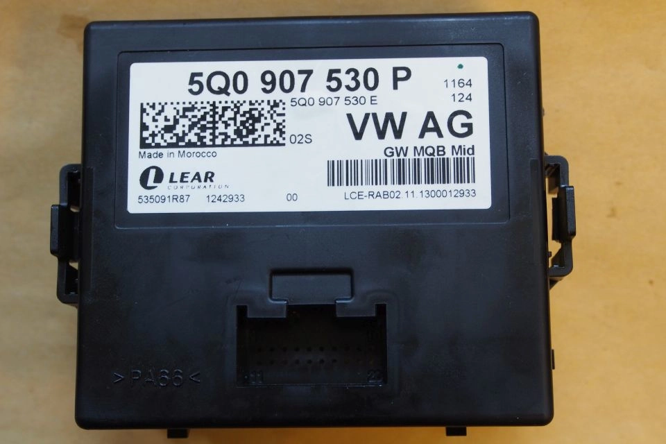 5G0035819A CQ-SV23F0AEA RADIO VW GOLF S29AL016M M24C64 EEP.rar