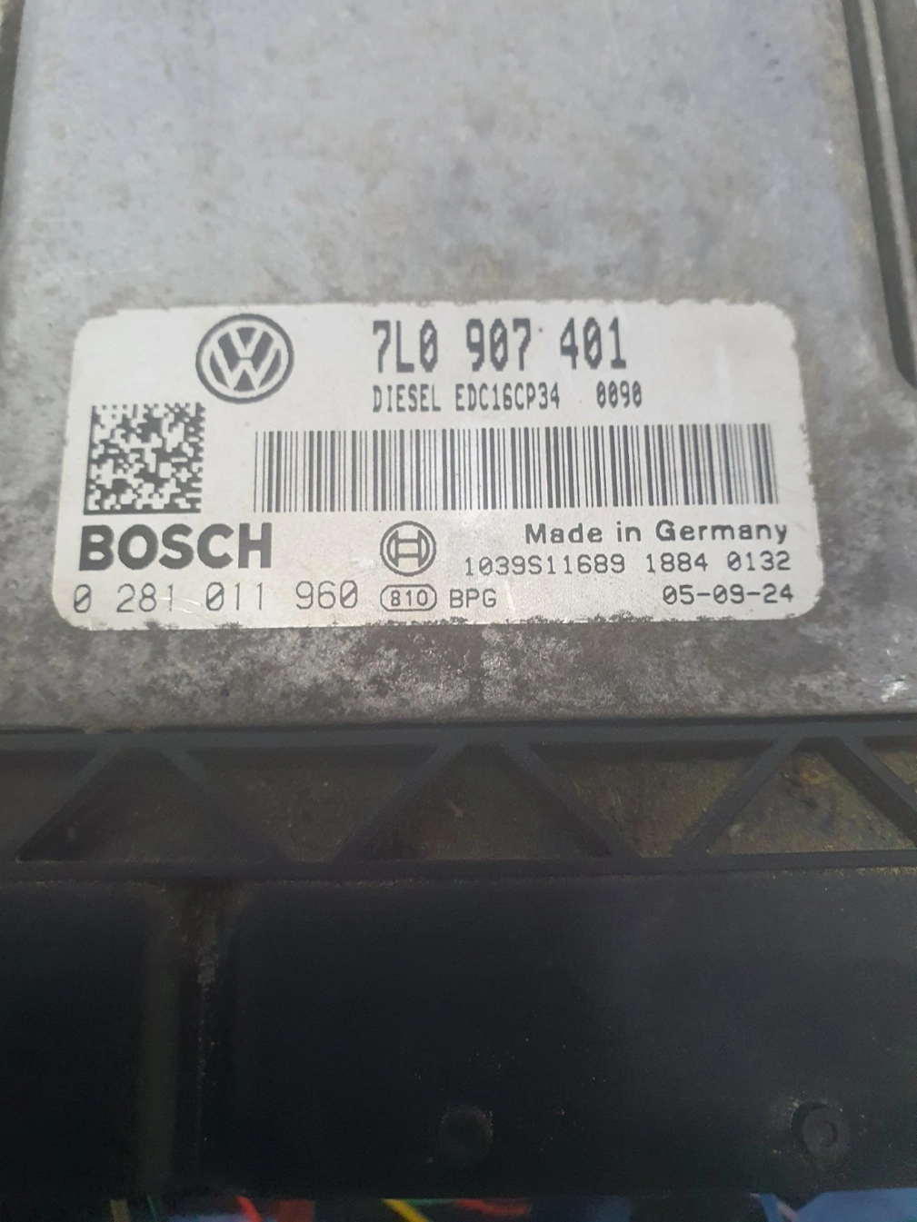 0281011960 7L0907401 1037383041 EDC16CP34 VW TOUAREG 3.0TDI 2005Y ATgearbox BENCH FULL.7z