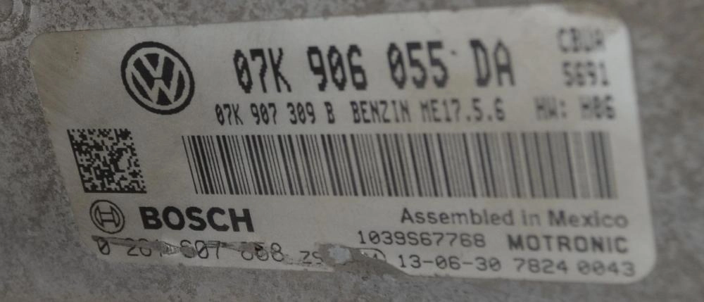 0261S07858 07K906055DA 1037533817 ME17.5.6 VW GOLF 2.5i 2010Y ATgearbox PCM BENCH FULL.rar