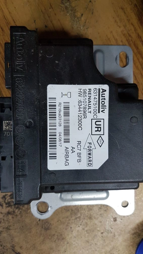 985107896R 631475100C RENAULT CLIO4 2017Y XC2336B CRASH+CLEAR SRS.rar