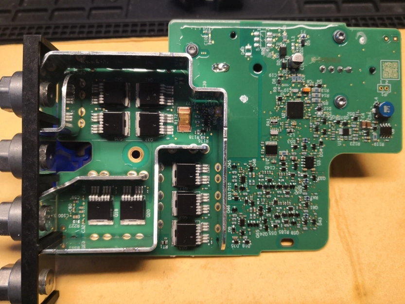 31453875 BK9KB BATTARY CONTROL MODUL VOLVO XC60 MICROCHIP ATA6614Q BLOCK UNBLOCK FLASH.rar