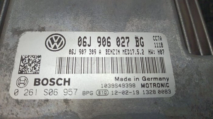 0261S06957 06J906027BG 06J907309A 06J997029N 1518 1037555092 MED17.5.2 VW CCTA BENCH FULL.rar