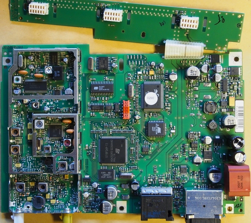 4F0035541L RADIO AUDI 24C08 EEP.rar