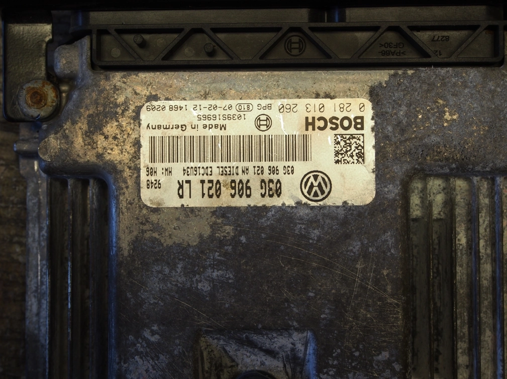 0281013260 03G906021LR 03G906021AN 1037382088 EDC16U34 VW PASSAT 1.9TDI 2006 BDM FULL.rar